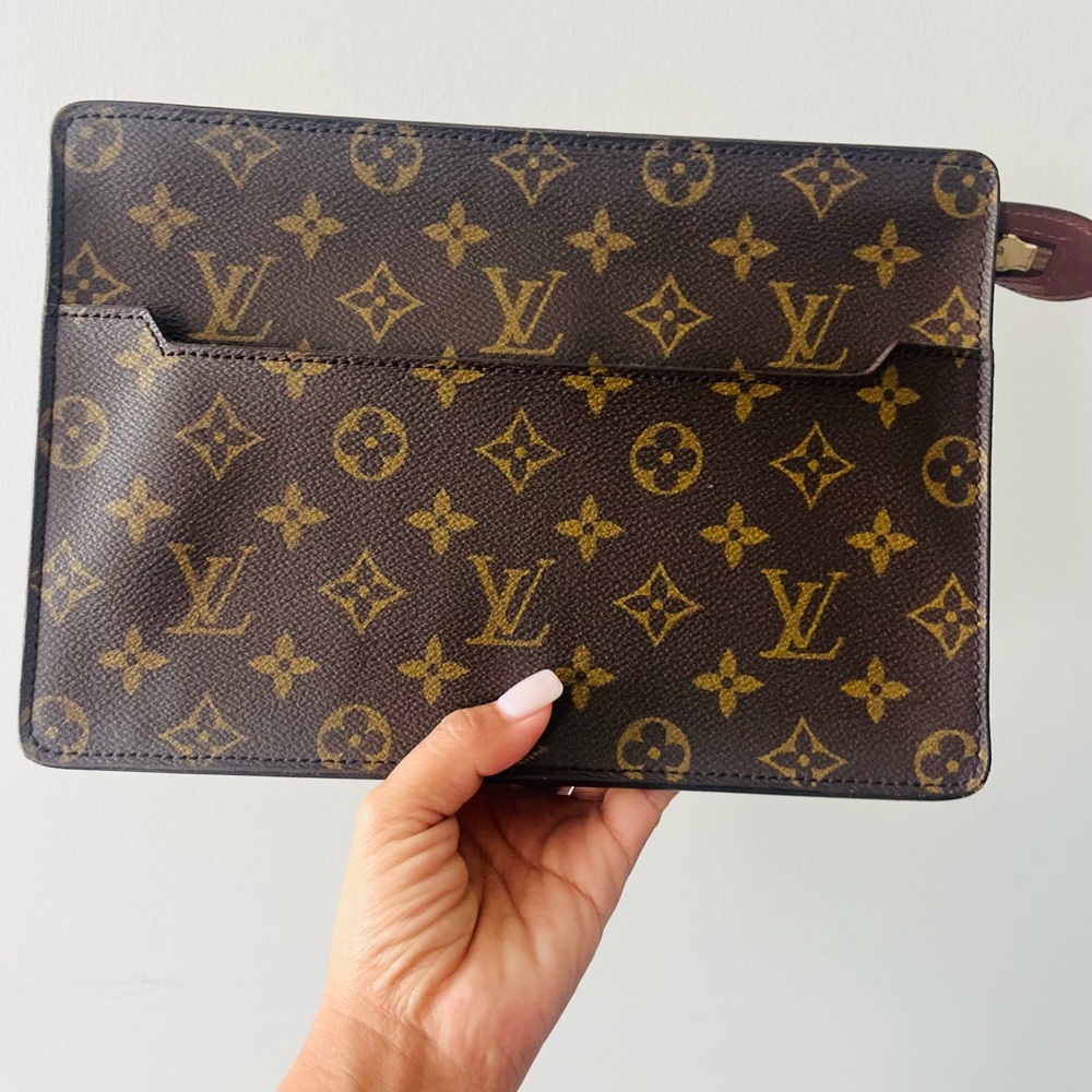 SOLD‼️Louis Vuitton Monogram Canvas Messenger Bag